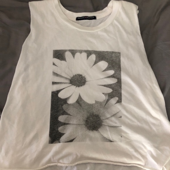 BRANDY MELVILLE DAISY MUSCLE TEE - Picture 1 of 1